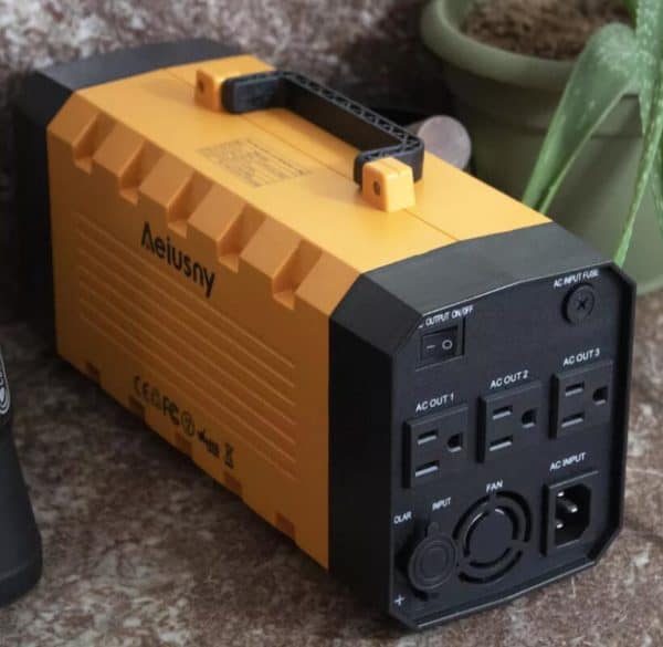 500W Portable Solar Power Station Review from a third party Power